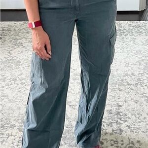 American Eagle Women’s Dreamy Drape Wide Leg Cargo pants